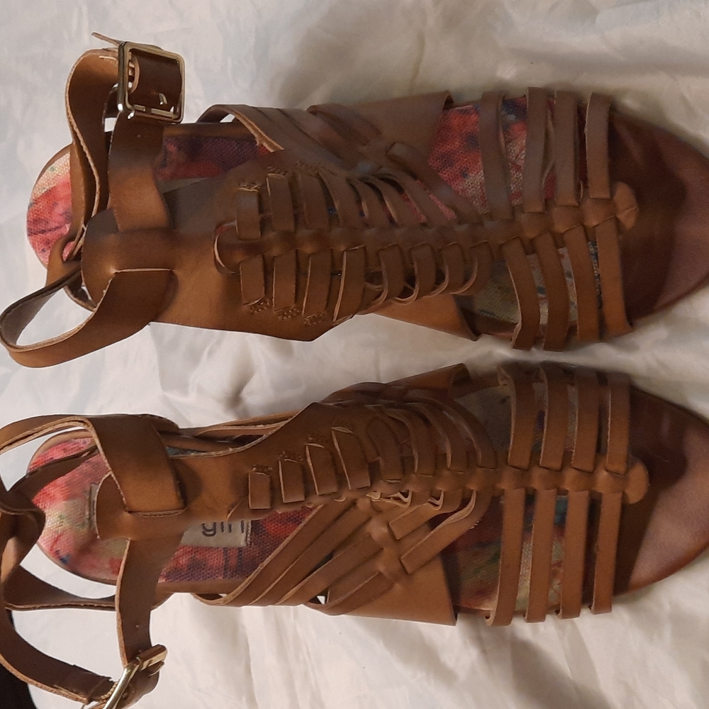 Madden Girl Tan Heels Size 8